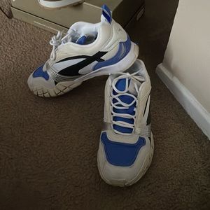 PUMA Kyron- Women’s size 6.5